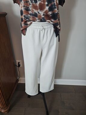 LuLulemon Cropped White Drawstring Waist Pants